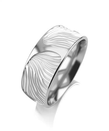 Кольцо из серебра с белой керамикой  KI-к17кб/с