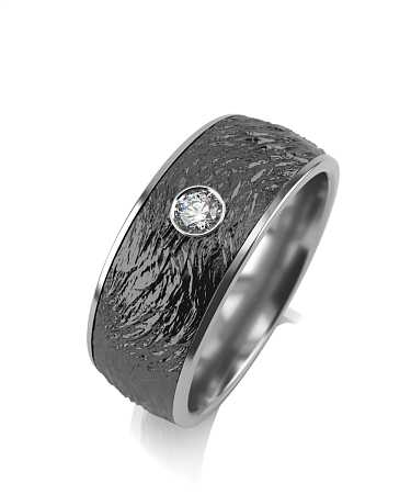 Кольцо из серебра с черной керамикой и фианитом SF-к6кч/с